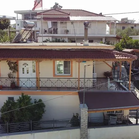 Edmond Apartment *