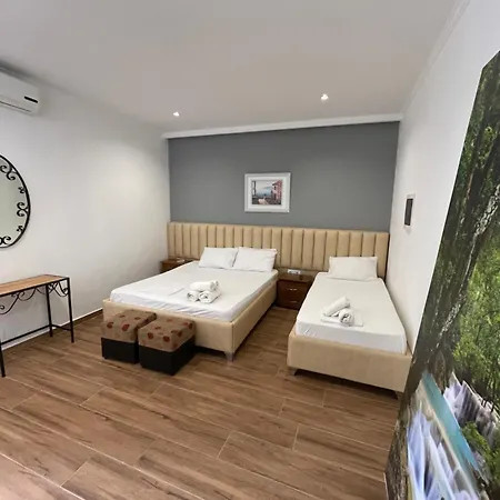 Edmond Apartment Ksamil