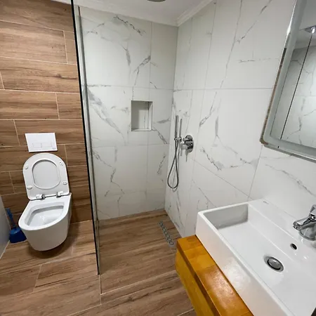 Edmond Apartment Ksamil